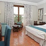 Hotel De 4*