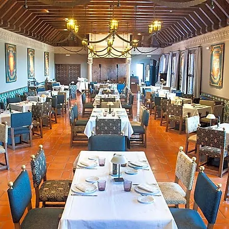 Hotel De 4*
