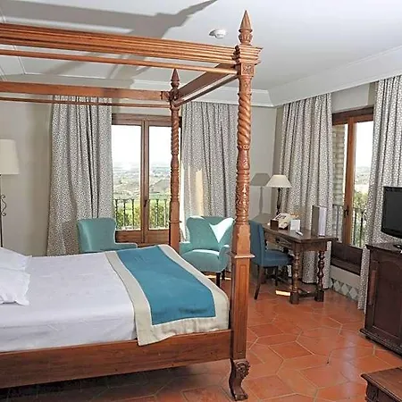 Hotel De 4*