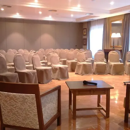 Hotel De 4*